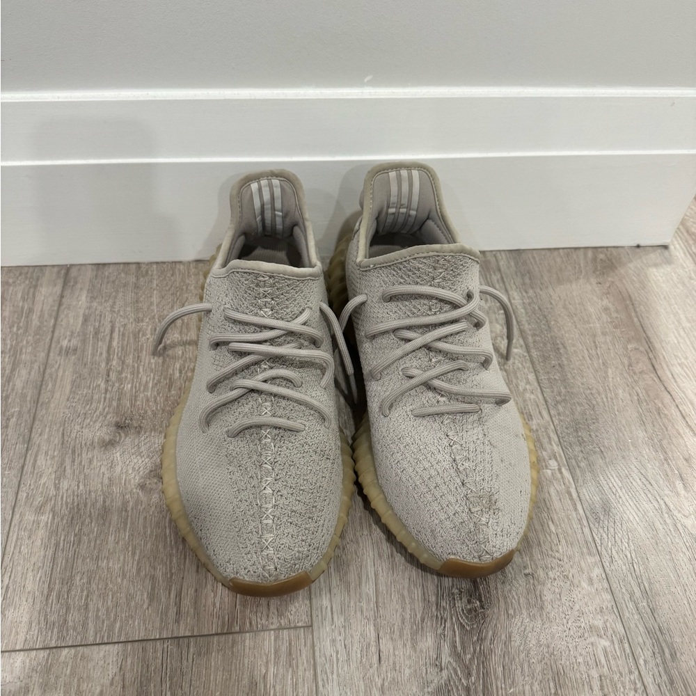 Men's Yeezys Light Gray